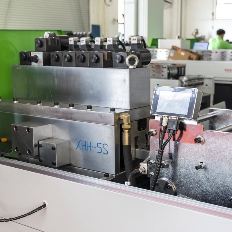 Máquina formadora de quillas para prefabricados de estructuras de acero cuadradas galvanizadas de calibre ligero