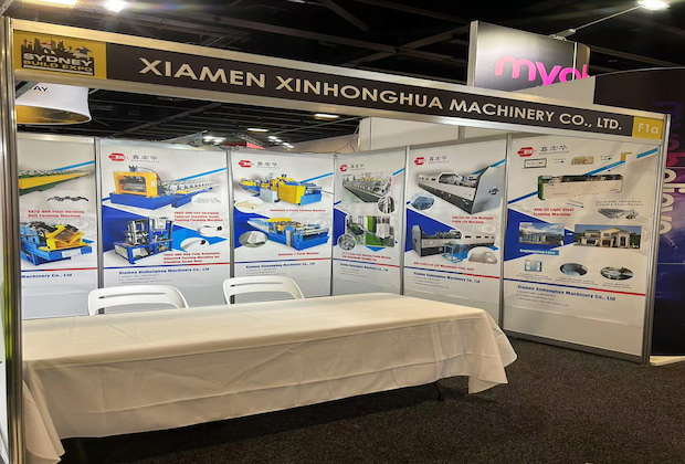 Participó en la exposición en Sydney, Australia.