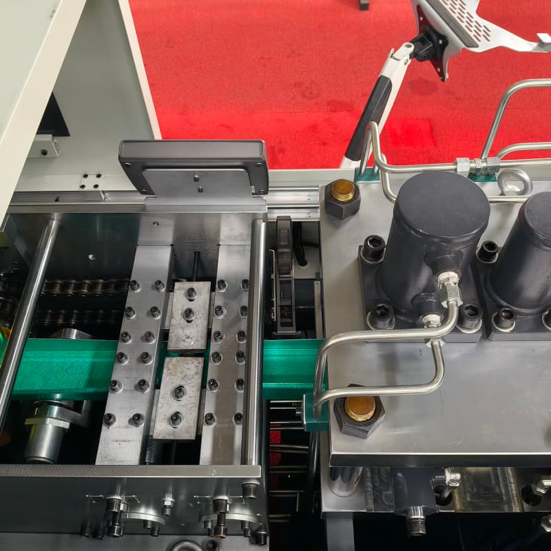 L/c Payment Acceptable Z Purlin Roll Forming Equipment Factory Roll Machine