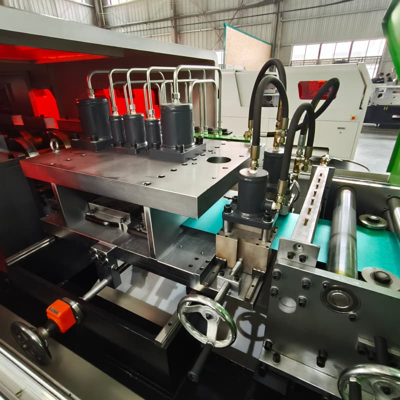 Pre-painted Steel Coil Ppgi Purlin Ppgl Roll Forming Production Line Machine