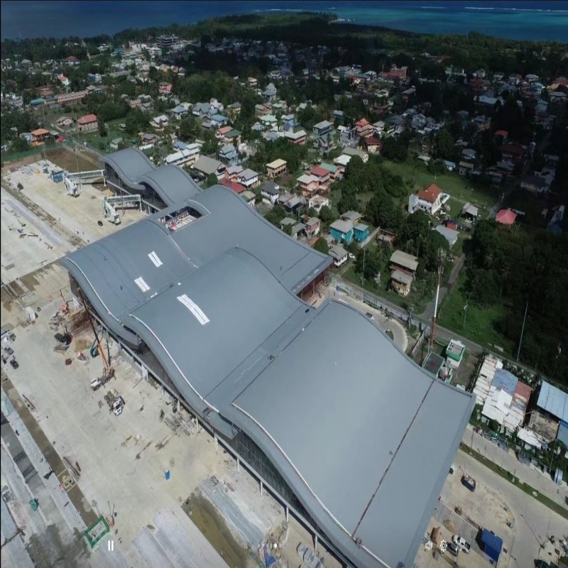 Proyecto del aeropuerto de Trinidad y Tobago, equipo de conformado/doblado de techos suministrado por Xinhonghua.